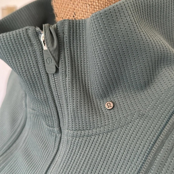 Lululemon Adaptable Fit Full-Zip Jacket Tidewater Teal Jacket EUC 10 - Picture 3 of 8